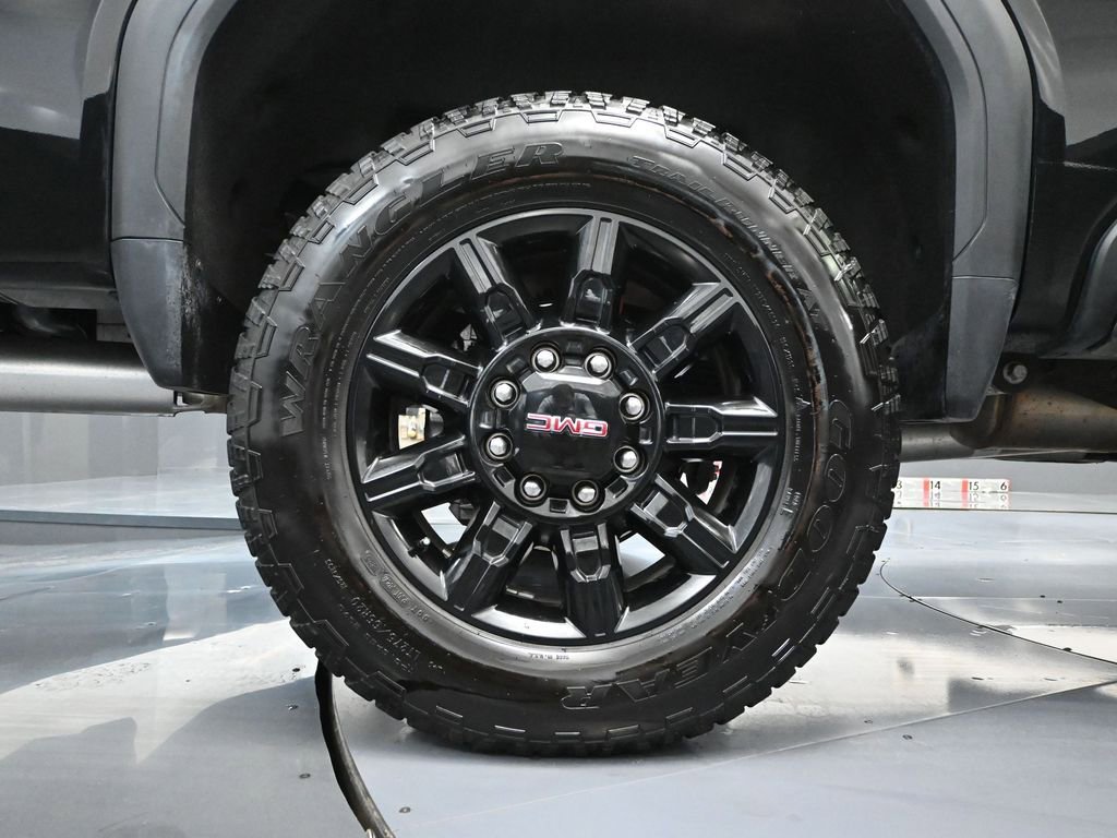 Used 2025 GMC Sierra 3500 AT4 image 15