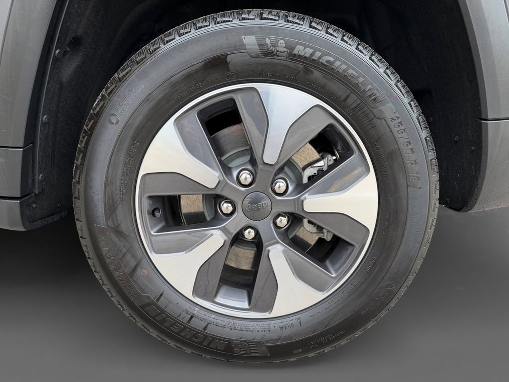 Used 2023 Jeep Grand Cherokee 4WD 4xe w/ Luxury Tech Group II image 11