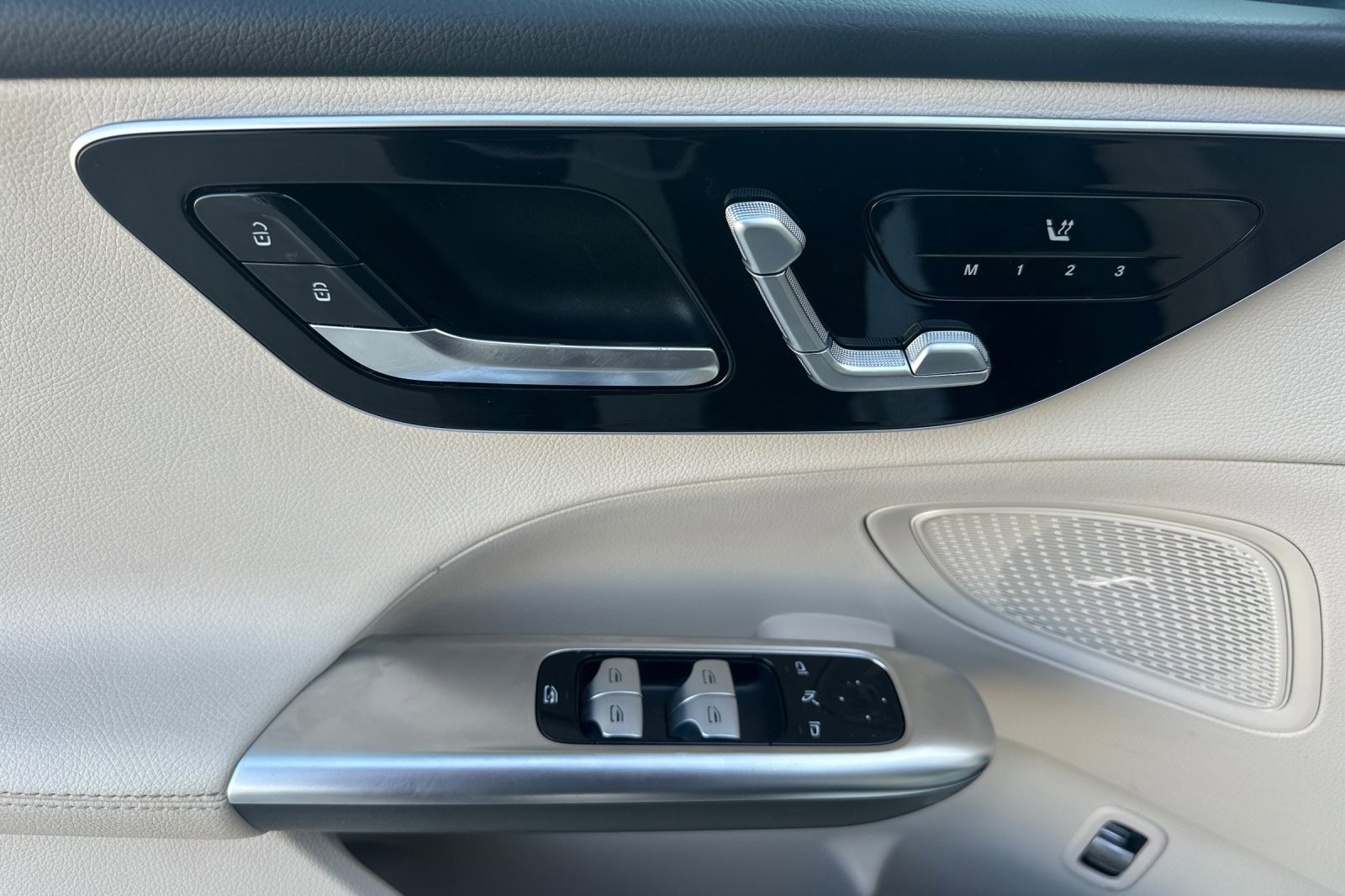 Used 2023 Mercedes-Benz C 300 Sedan image 10