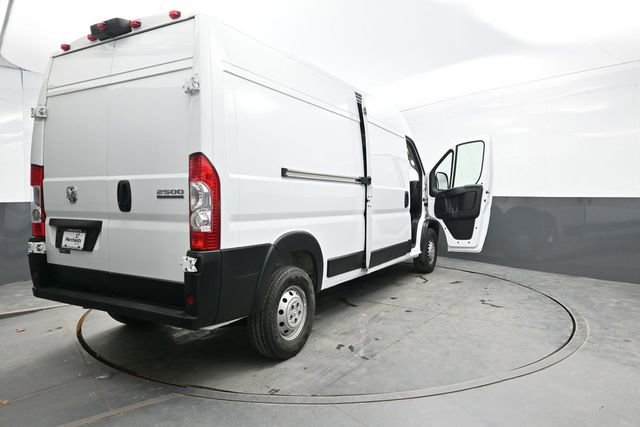 Used 2025 RAM ProMaster 2500 w/ Convenience Group image 43