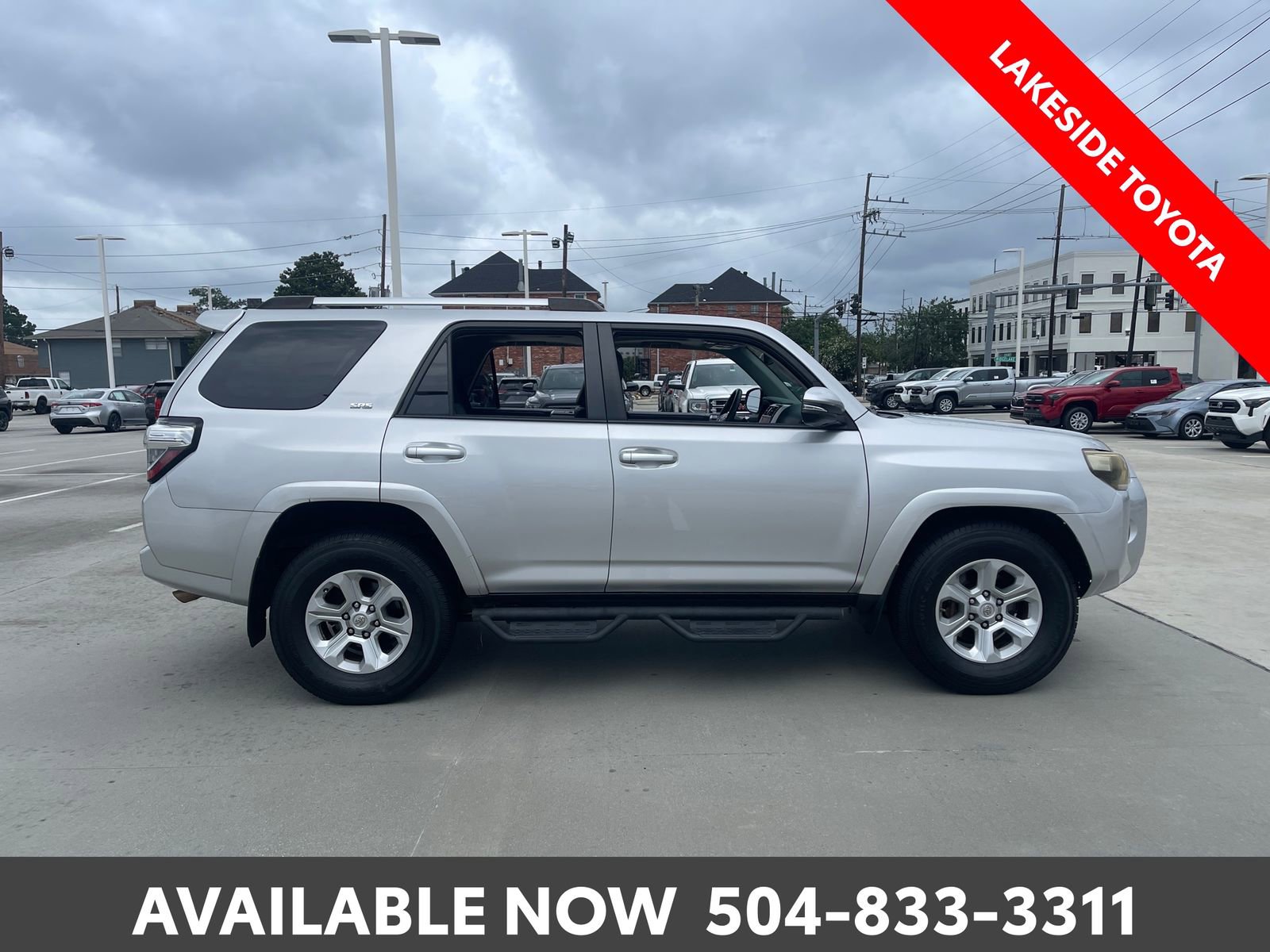 Used 2020 Toyota 4Runner SR5 Premium w/ Moonroof Package RWD image 6