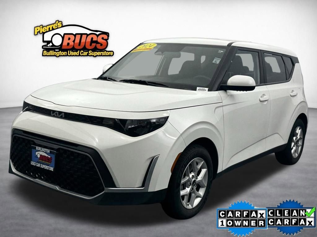 Used 2024 Kia Soul LX w/ Option Group 015 FWD image 1