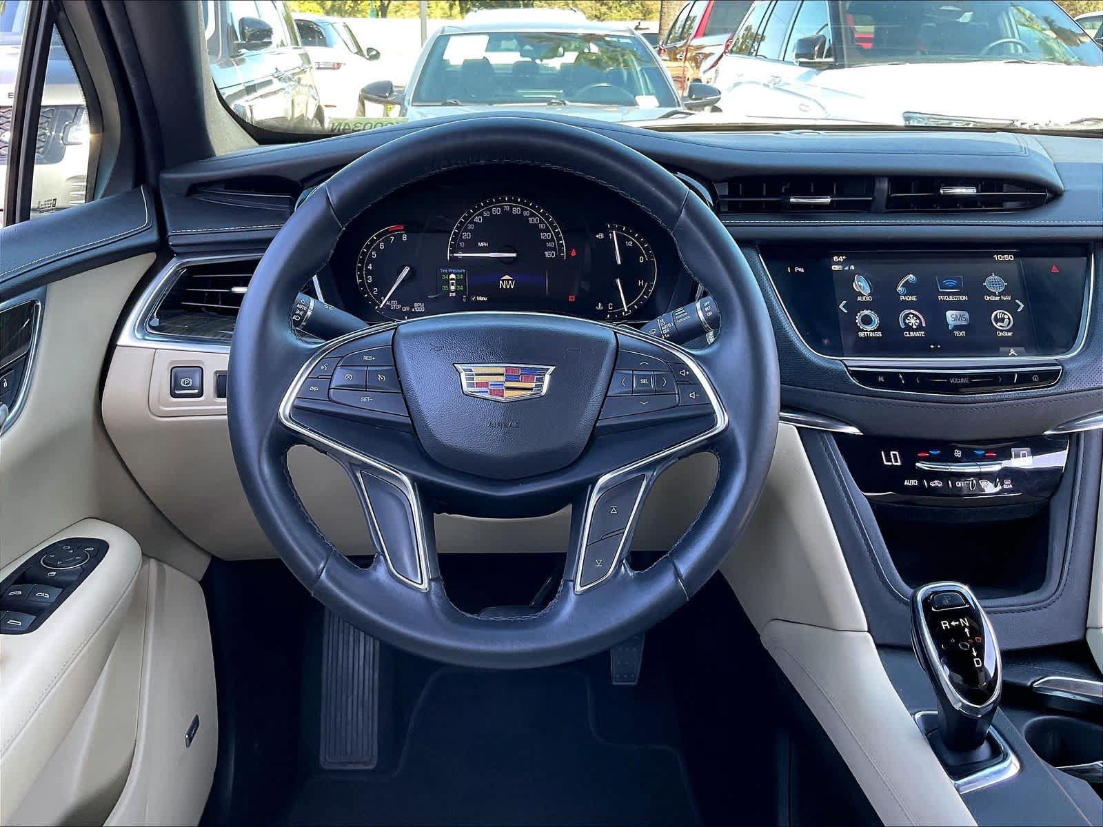 Used 2019 Cadillac XT5 FWD image 8
