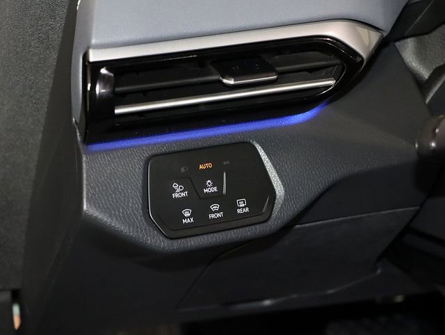 Used 2023 Volkswagen ID.4 Pro S AWD/4WD image 25
