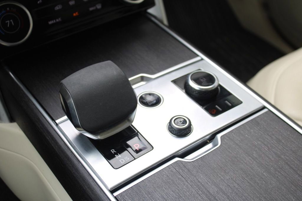 Used 2023 Land Rover Range Rover SE image 32