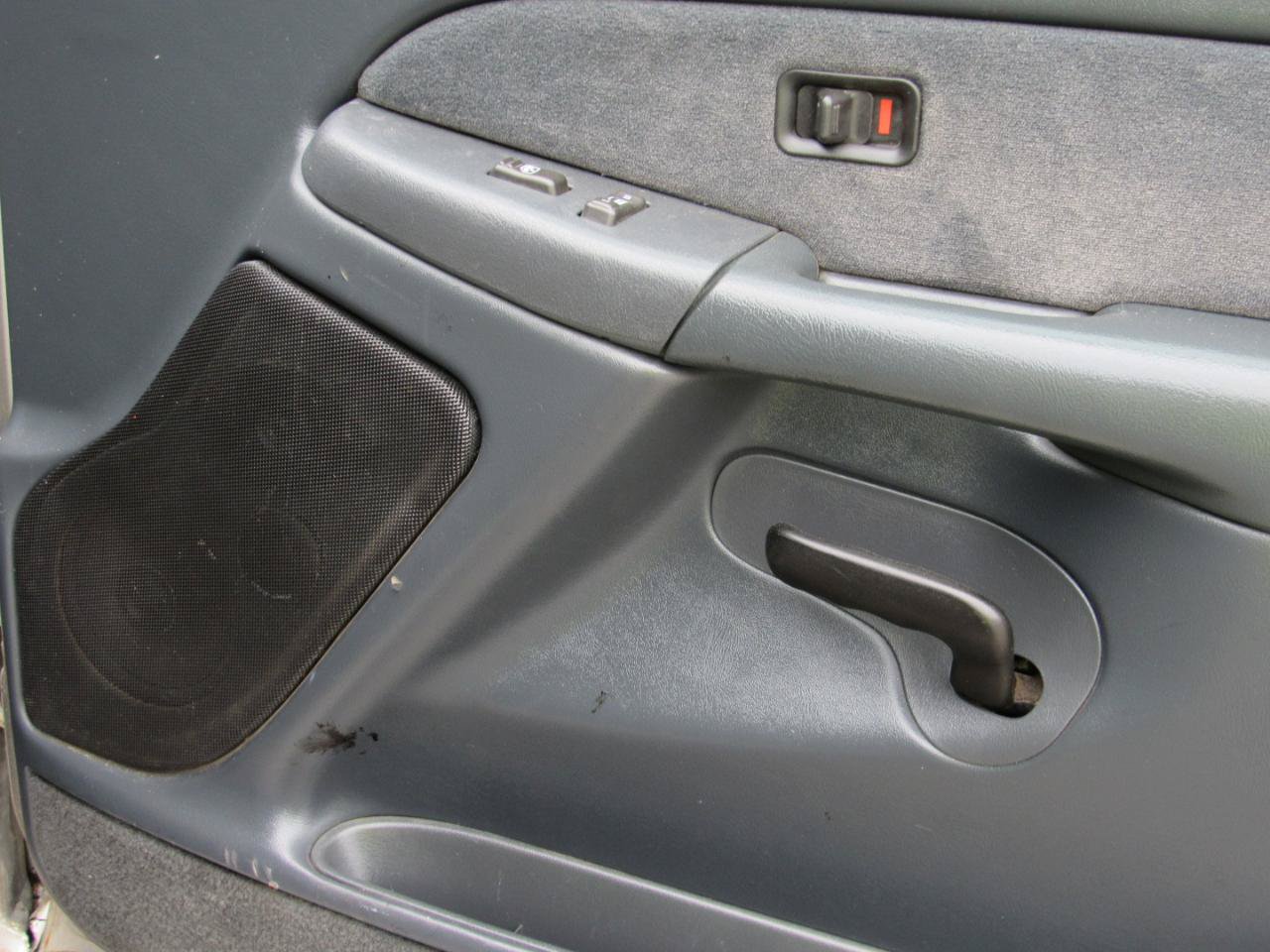Used 2002 Chevrolet Silverado 2500 LS AWD/4WD image 20