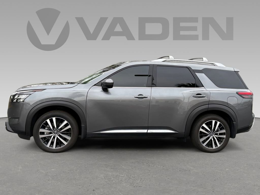 Used 2025 Nissan Pathfinder Platinum FWD image 9