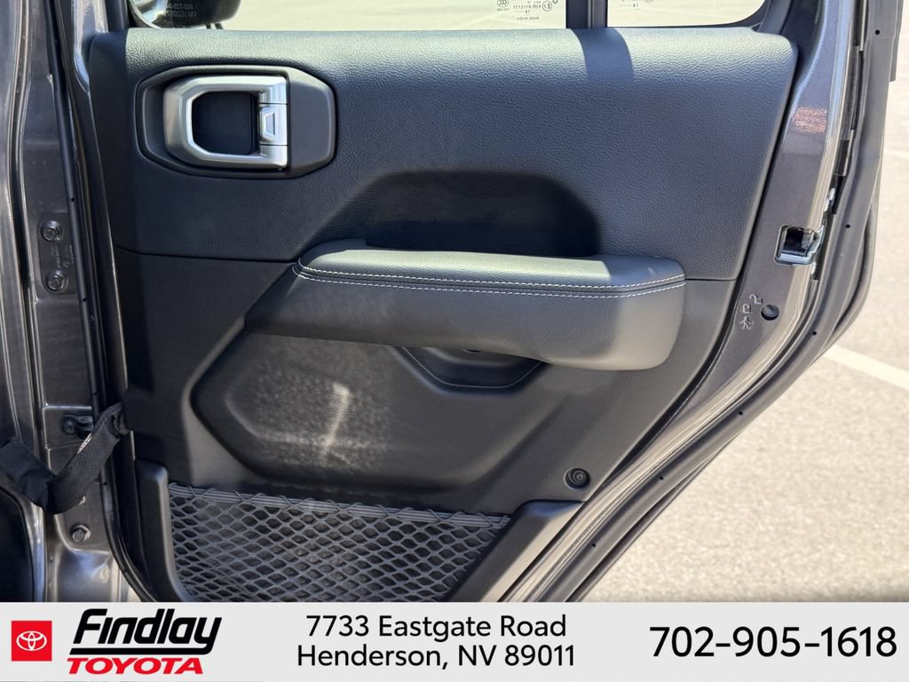 Used 2018 Jeep Wrangler Unlimited Rubicon AWD/4WD image 17