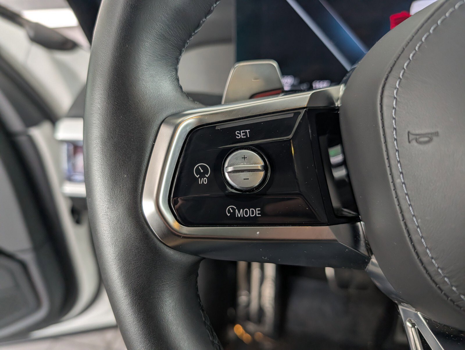 Certified 2024 BMW 760i xDrive image 18