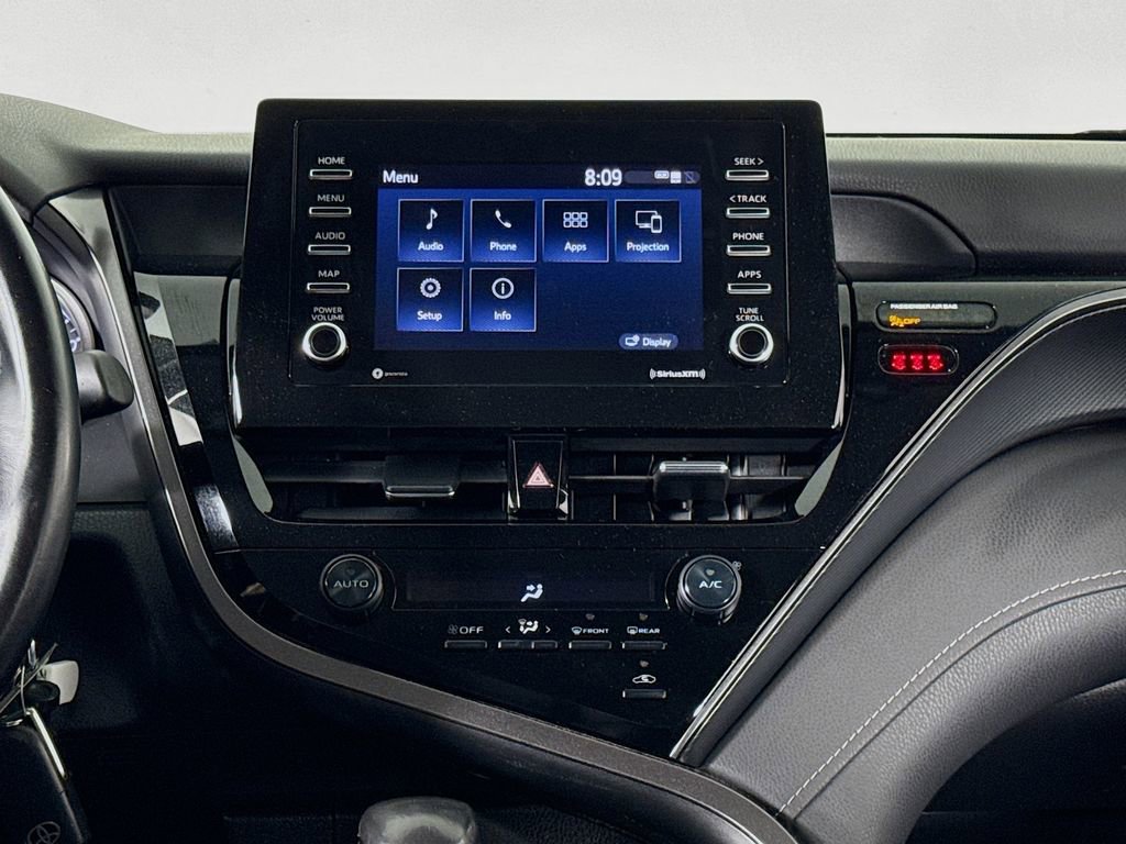 Used 2021 Toyota Camry SE image 14