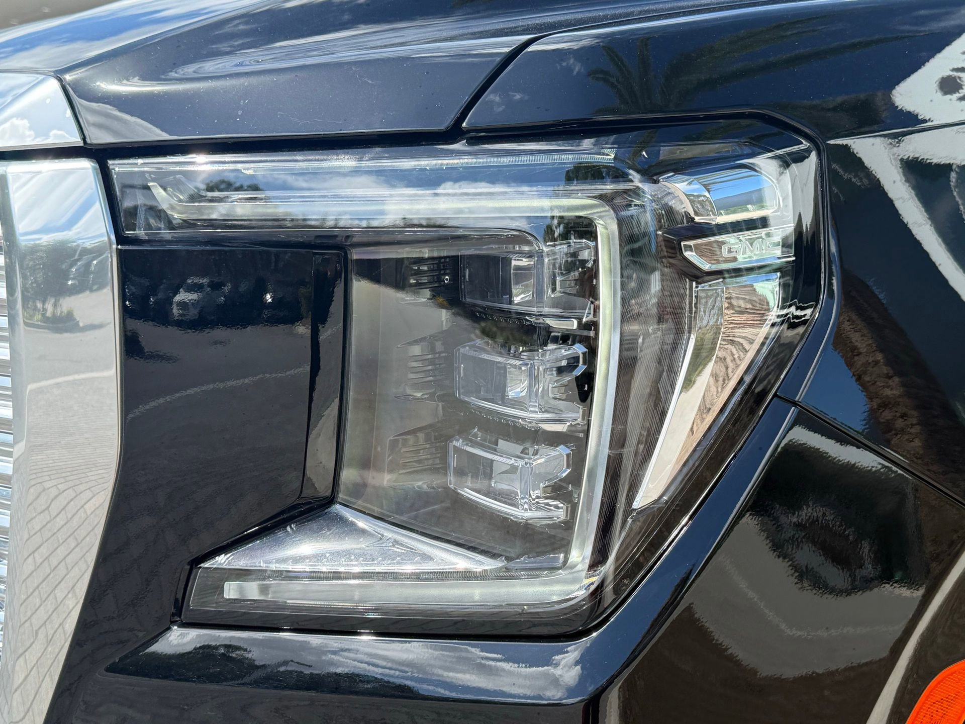 Used 2023 GMC Yukon XL Denali image 17