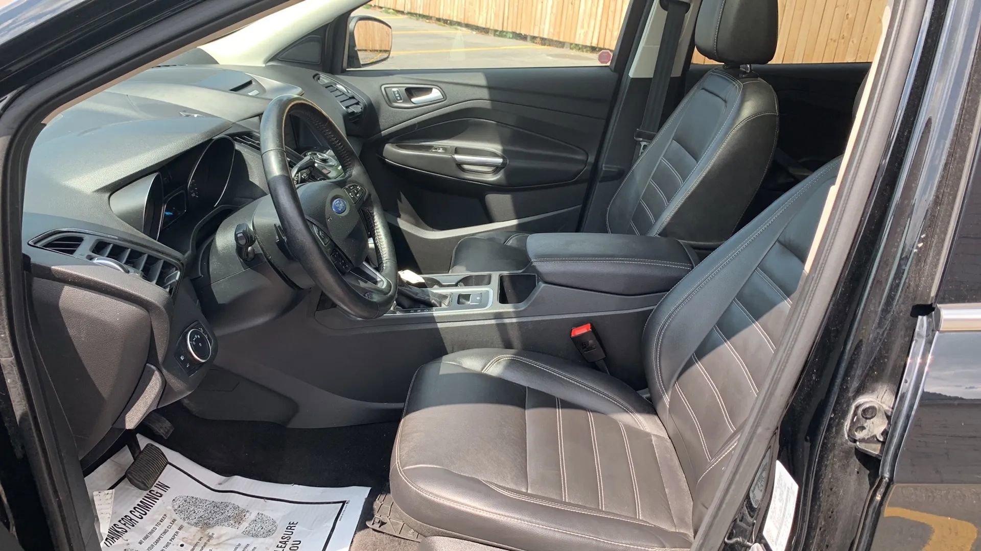 Used 2017 Ford Escape Titanium w/ Canadian Touring Package AWD/4WD image 10
