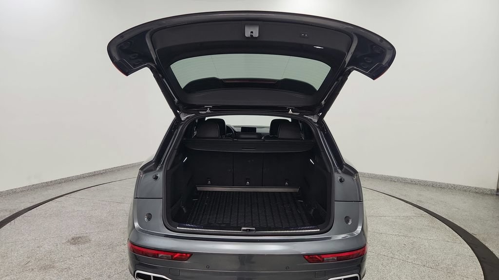 Used 2018 Audi SQ5 Prestige w/ Prestige Package AWD/4WD image 22