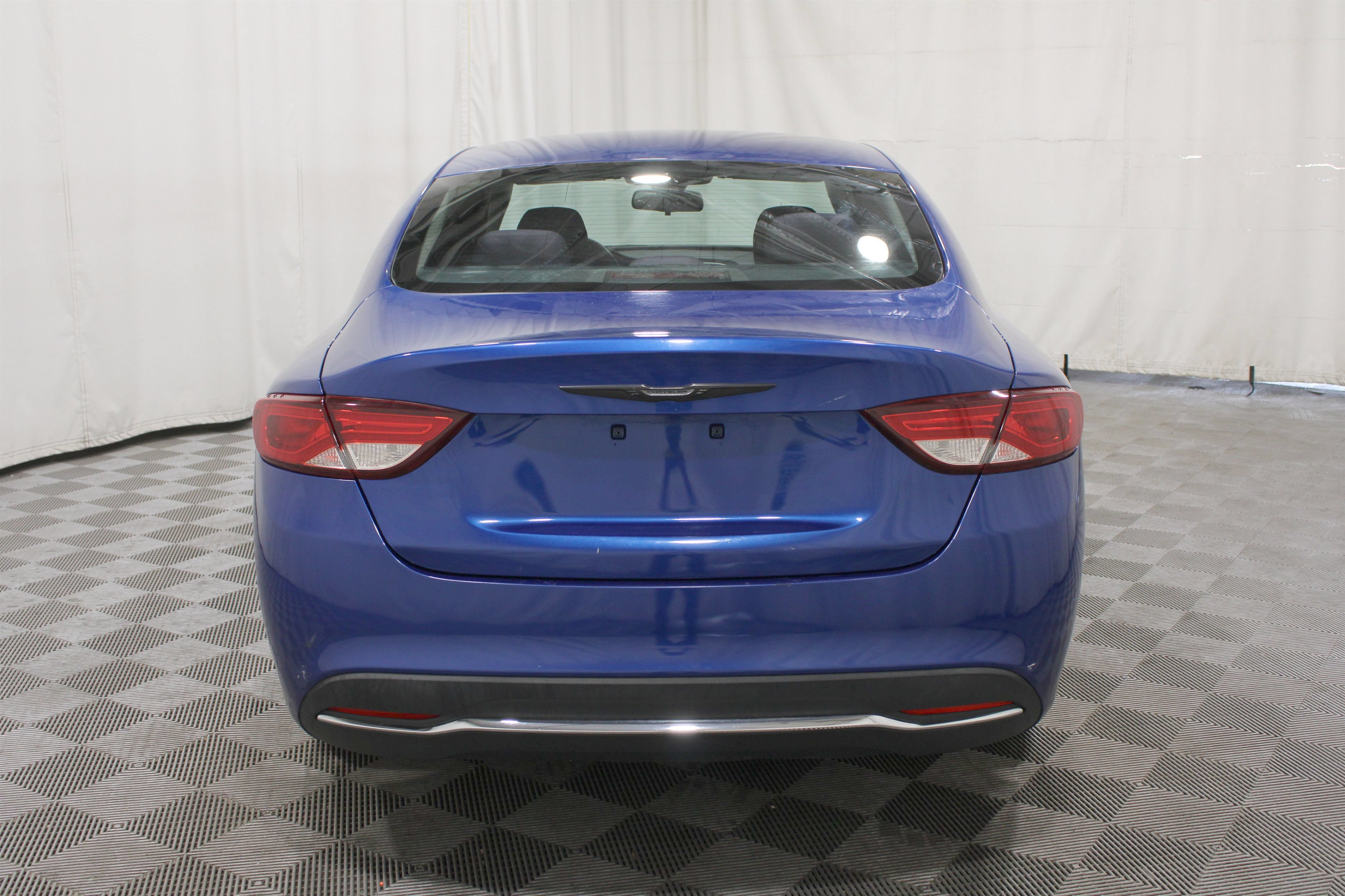 Used 2015 Chrysler 200 Limited FWD image 25