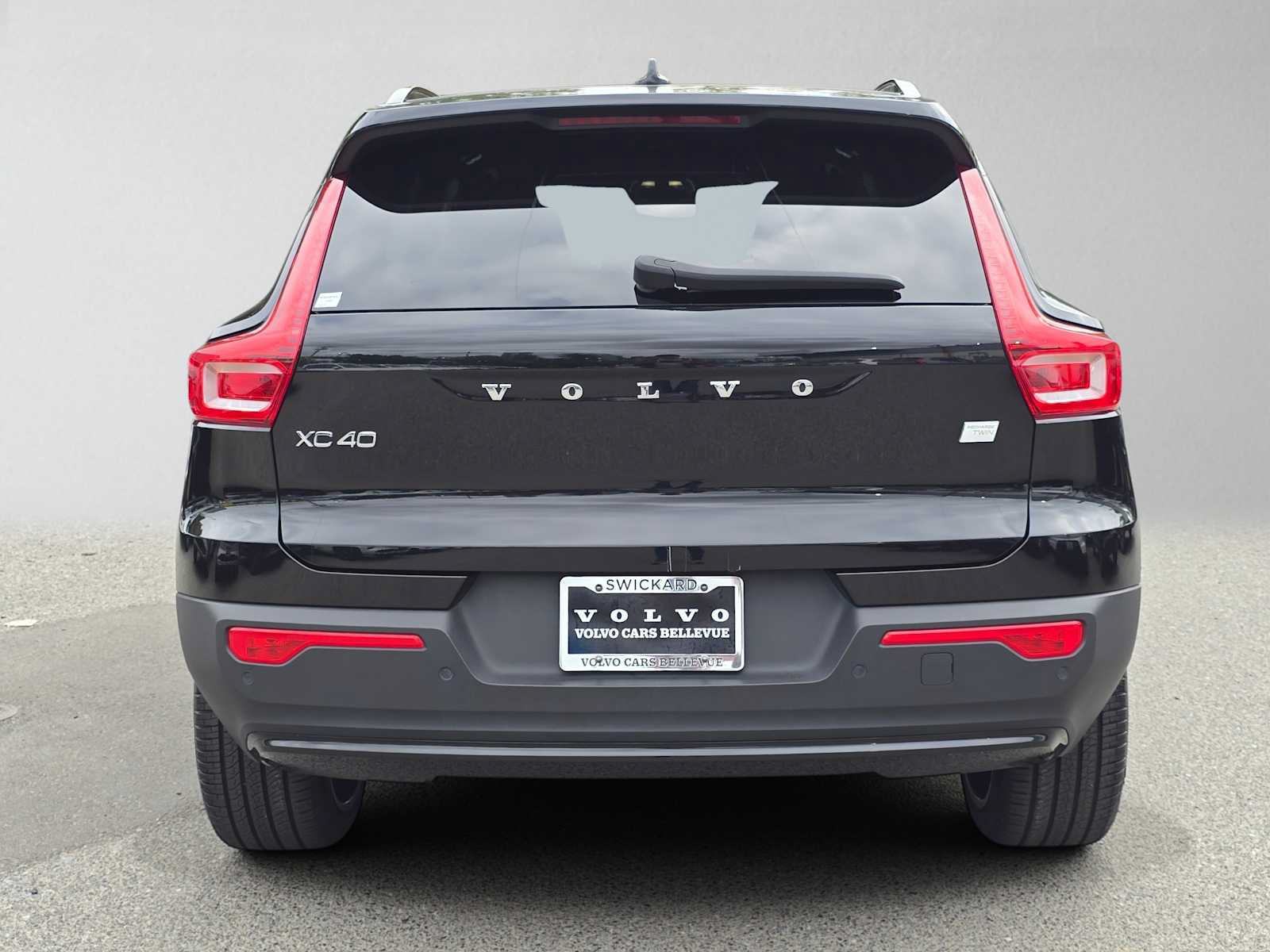 Certified 2023 Volvo XC40 Recharge Ultimate AWD/4WD image 5