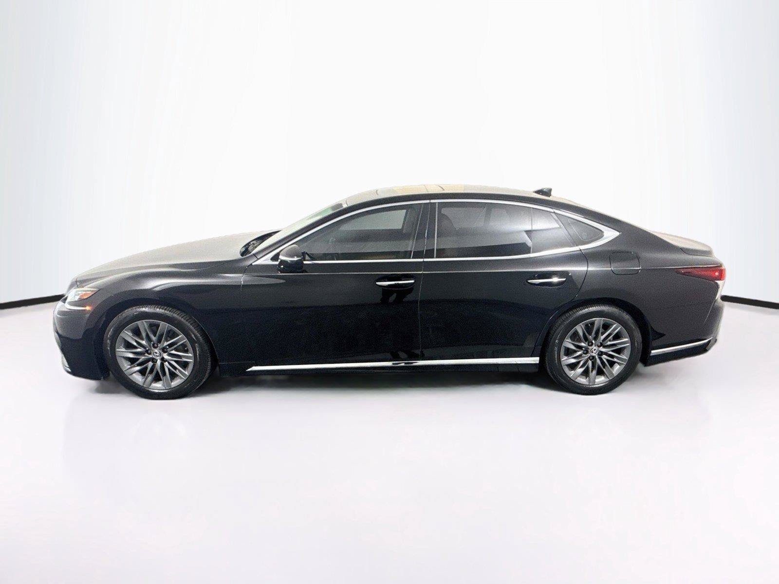 Used 2018 Lexus LS 500 w/ Accessory Package (Z2) RWD image 2