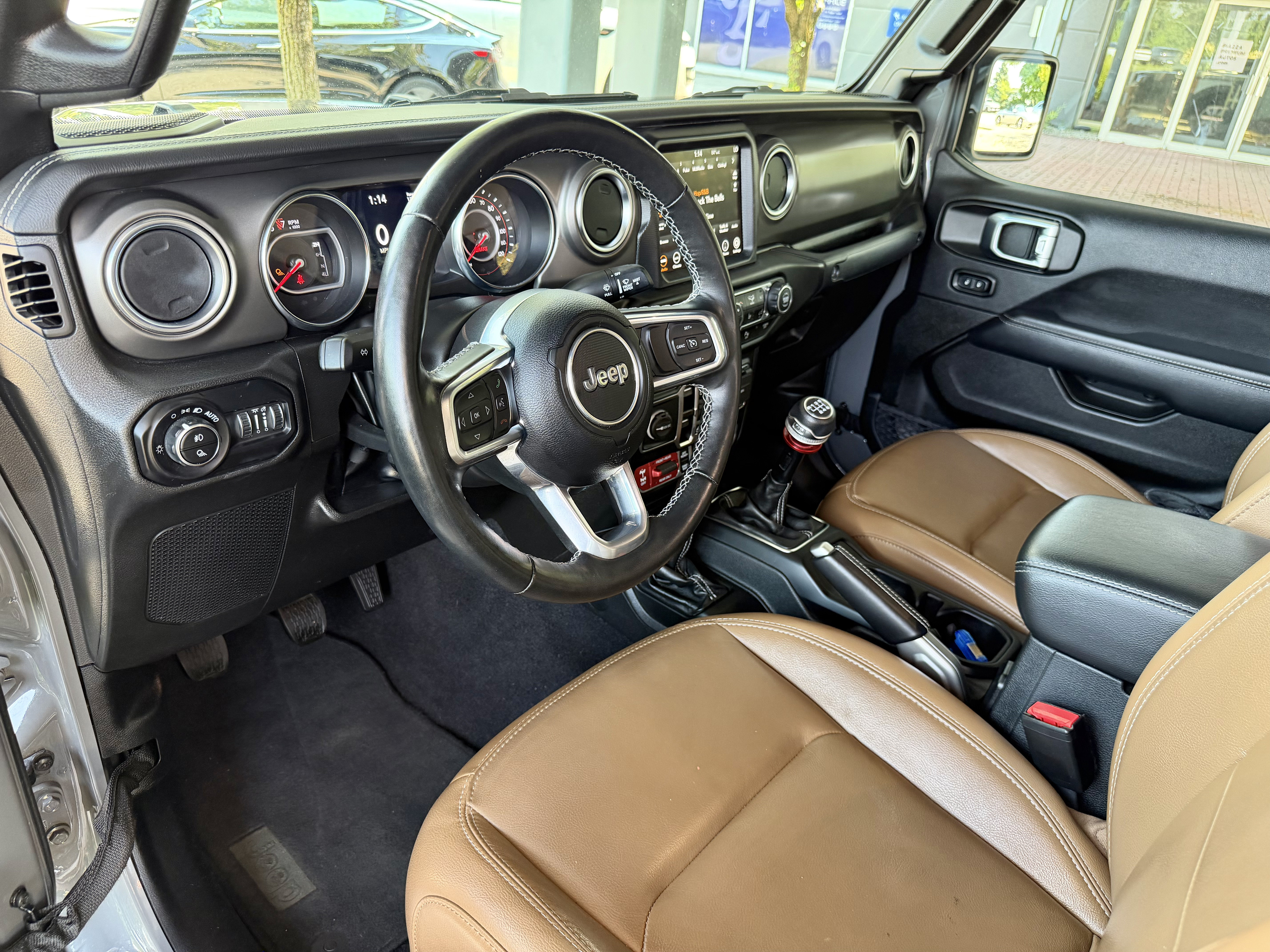 Used 2022 Jeep Gladiator Rubicon w/ LED Lighting Group AWD/4WD image 4
