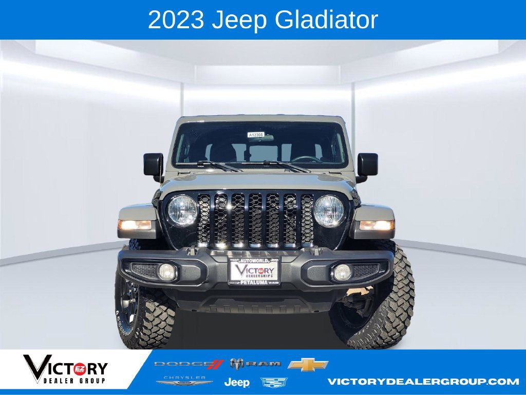 Used 2023 Jeep Gladiator Sport AWD/4WD image 2
