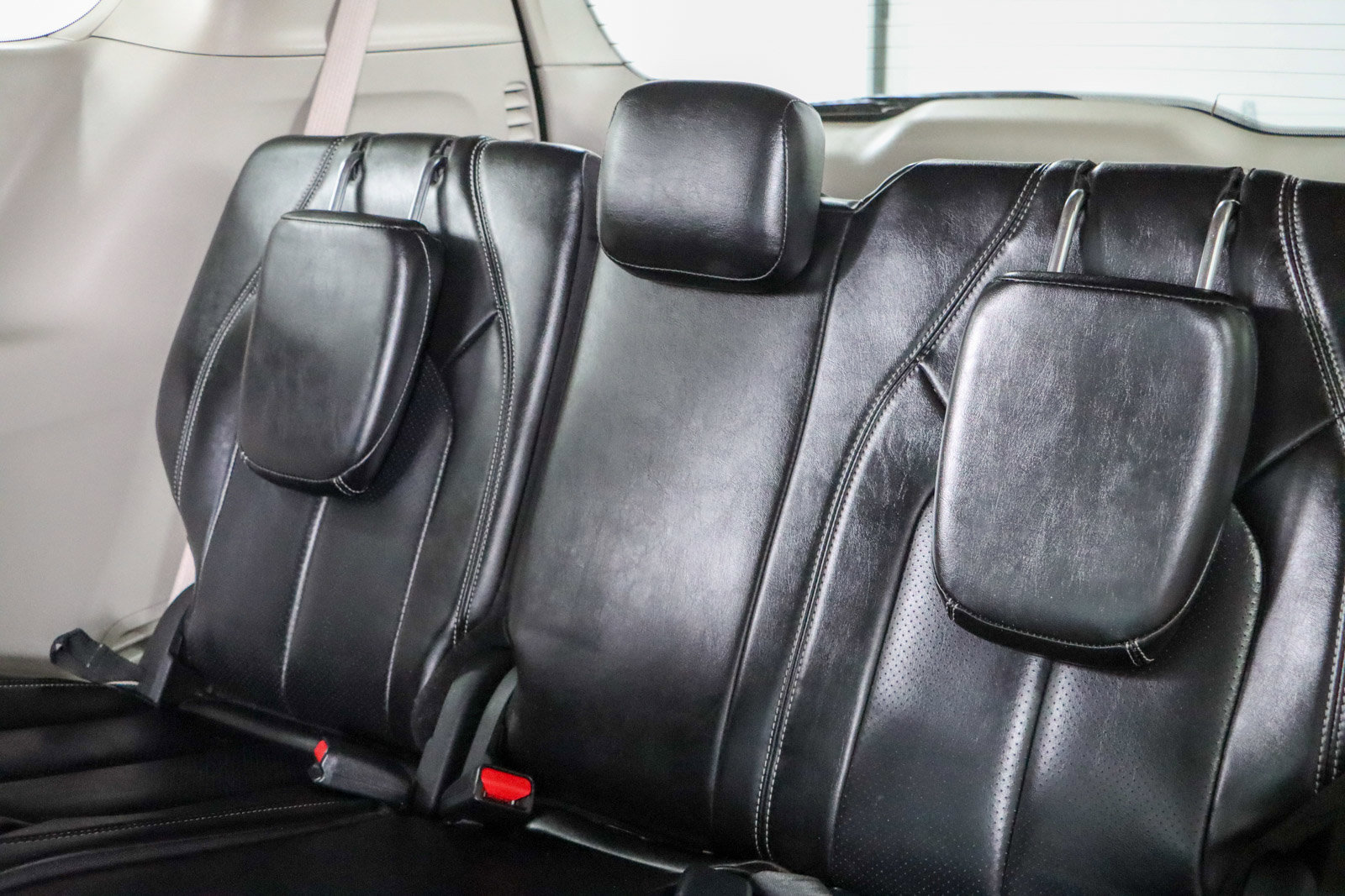 Used 2023 Chrysler Pacifica Touring-L FWD image 25