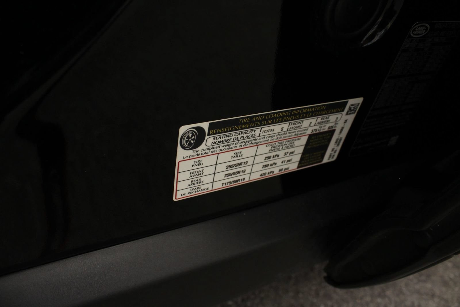 Used 2020 Land Rover Range Rover Velar S AWD/4WD image 37