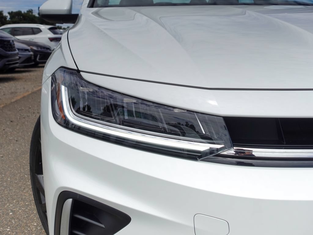 New 2026 Volkswagen Jetta SE FWD image 4