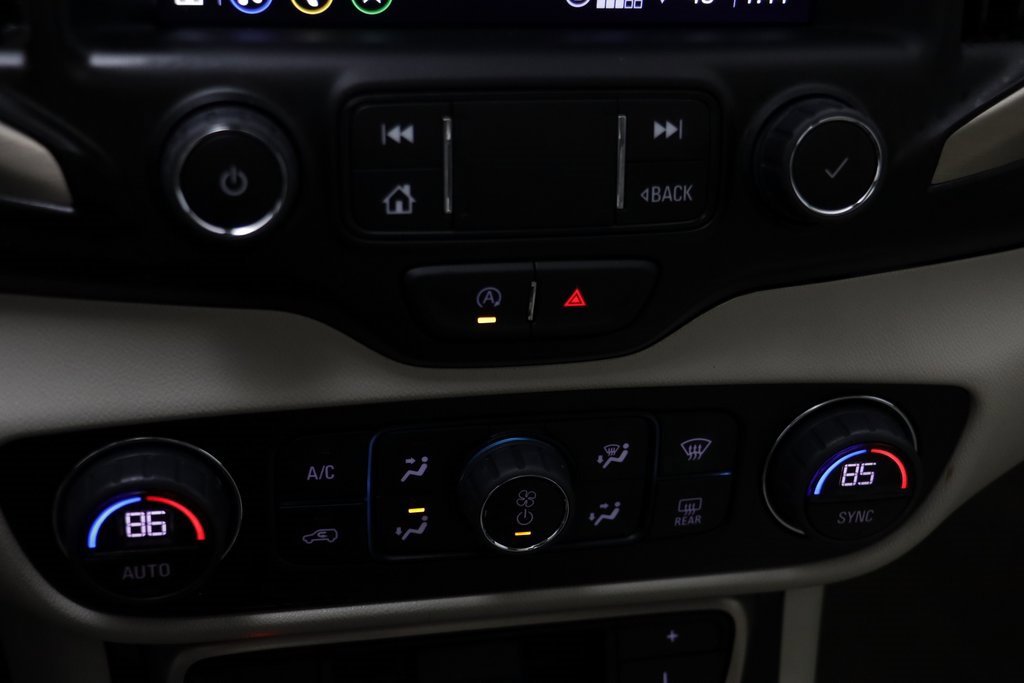 Used 2024 GMC Terrain Denali w/ Denali Premium Package image 12