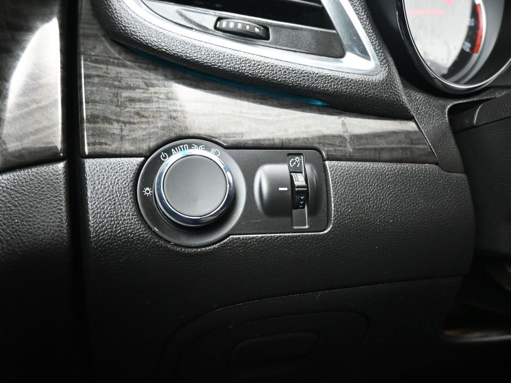 Used 2015 Buick Encore FWD image 24