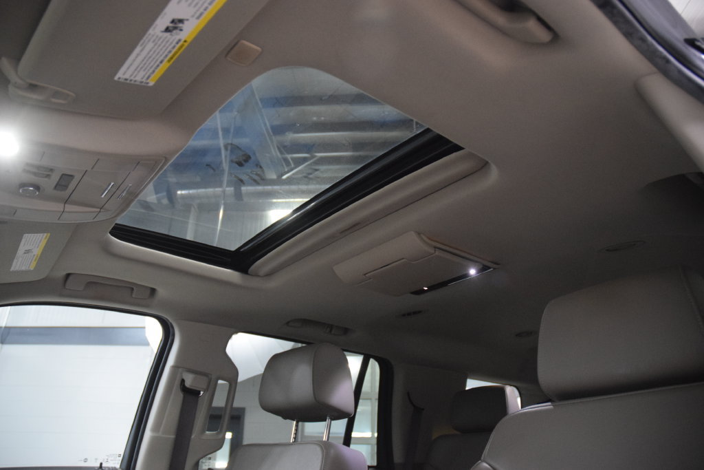 Used 2018 Chevrolet Tahoe LT AWD/4WD image 42