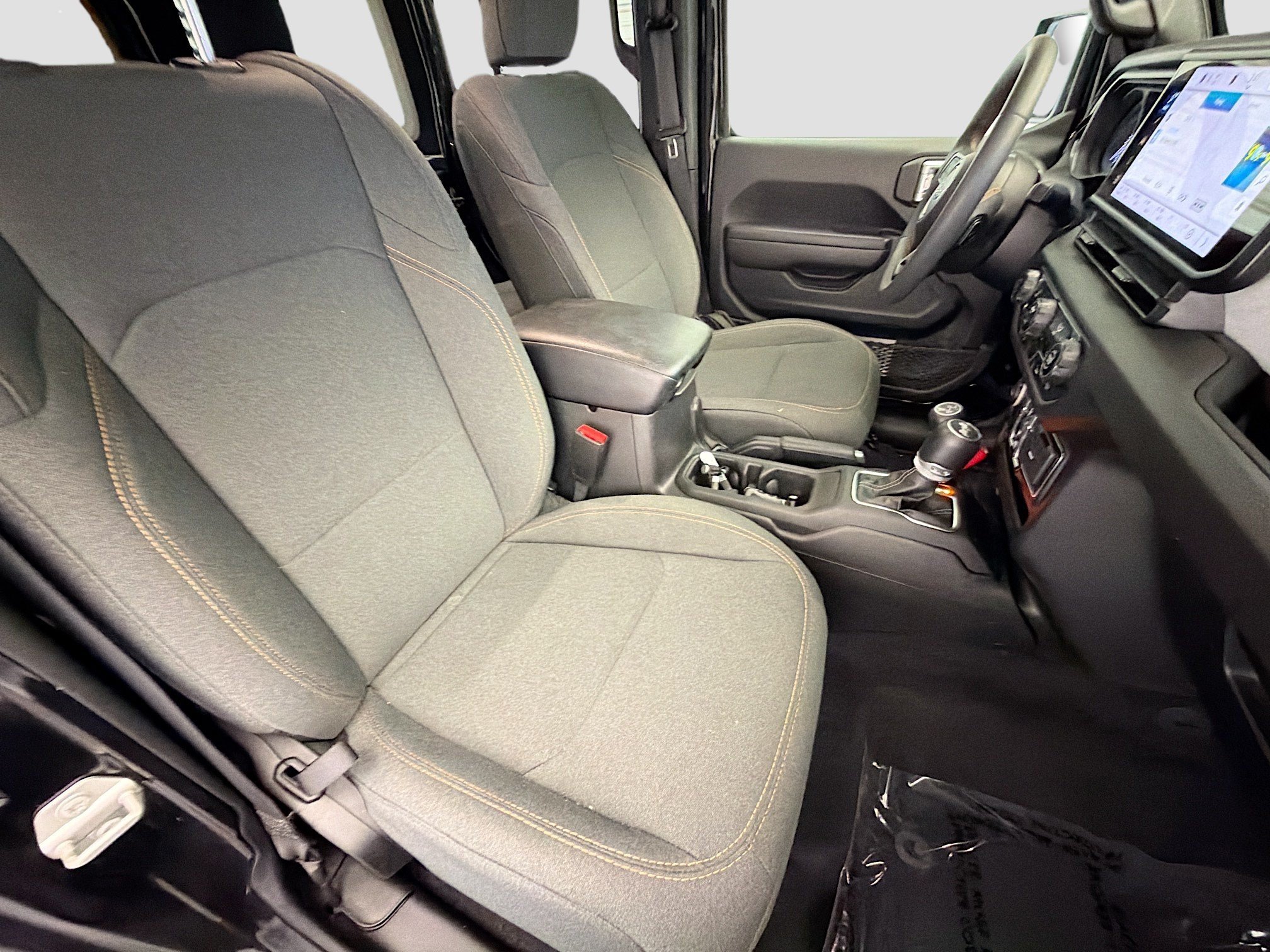 Used 2024 Jeep Wrangler Unlimited AWD/4WD image 15
