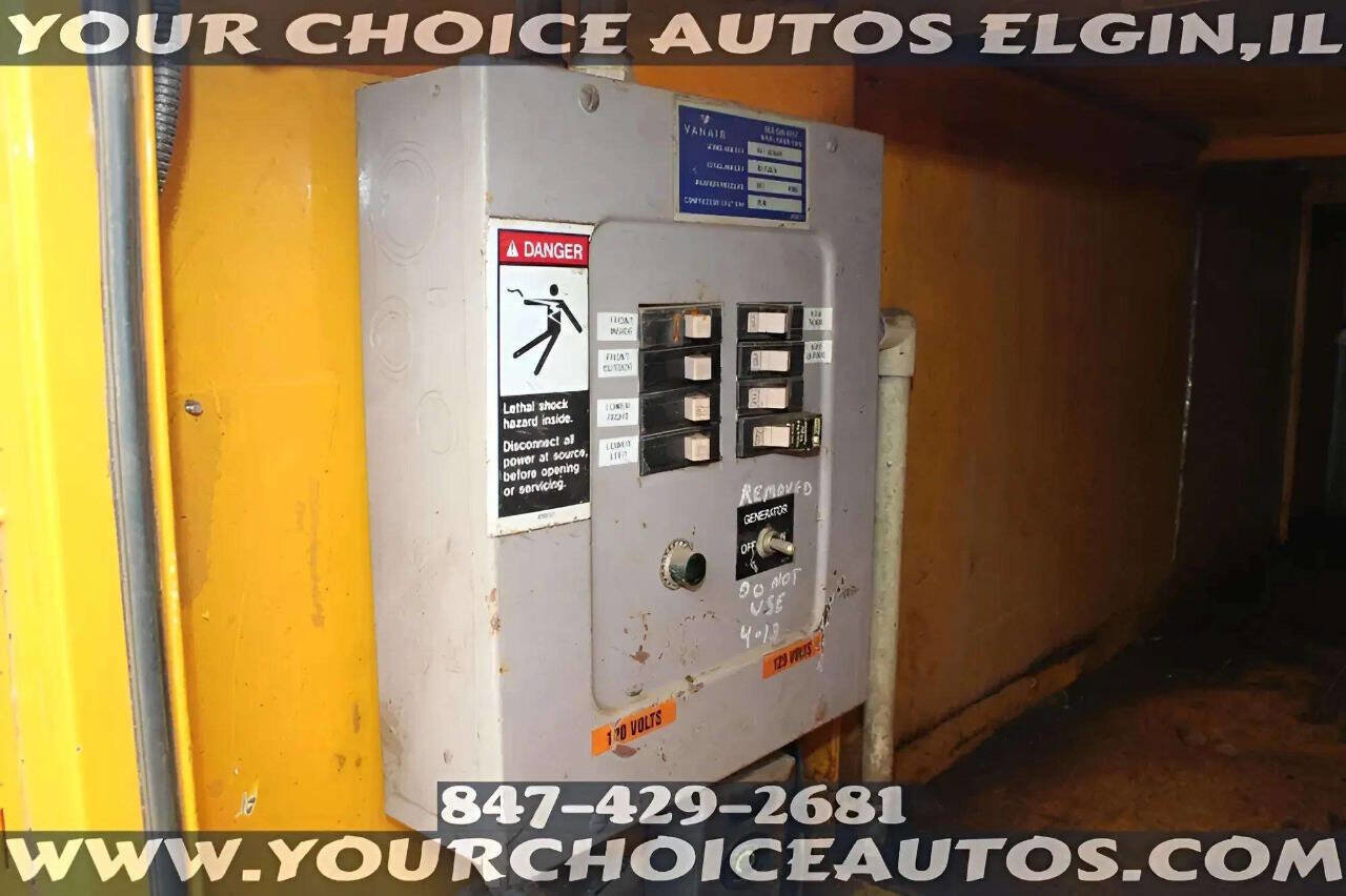 Used 2008 Ford F550 2WD Regular Cab Super Duty image 15