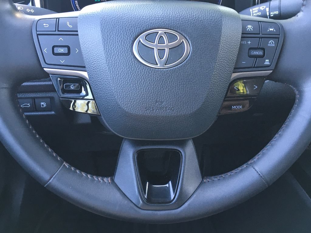Used 2025 Toyota Camry XLE w/ Premium Package AWD/4WD image 14