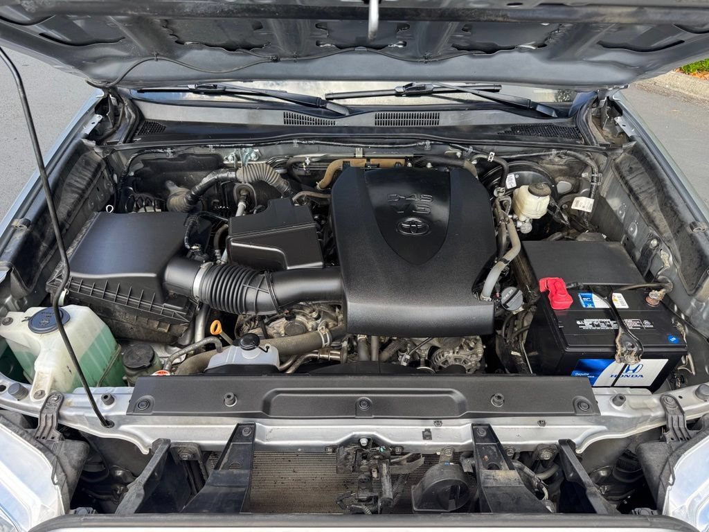 Used 2021 Toyota Tacoma SR5 w/ Technology Package AWD/4WD image 41