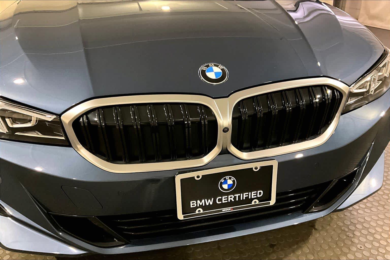 Certified 2025 BMW 330i xDrive Sedan w/ Premium Package AWD/4WD image 31