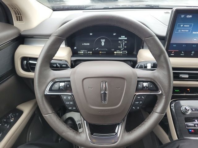 Used 2023 Lincoln Nautilus AWD w/ Premium Package image 31