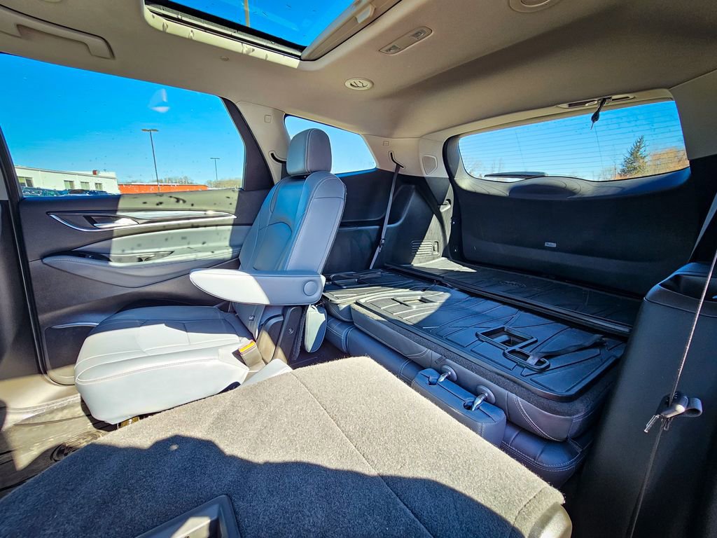 Used 2020 Buick Enclave Essence w/ Sound and Sites Package image 34