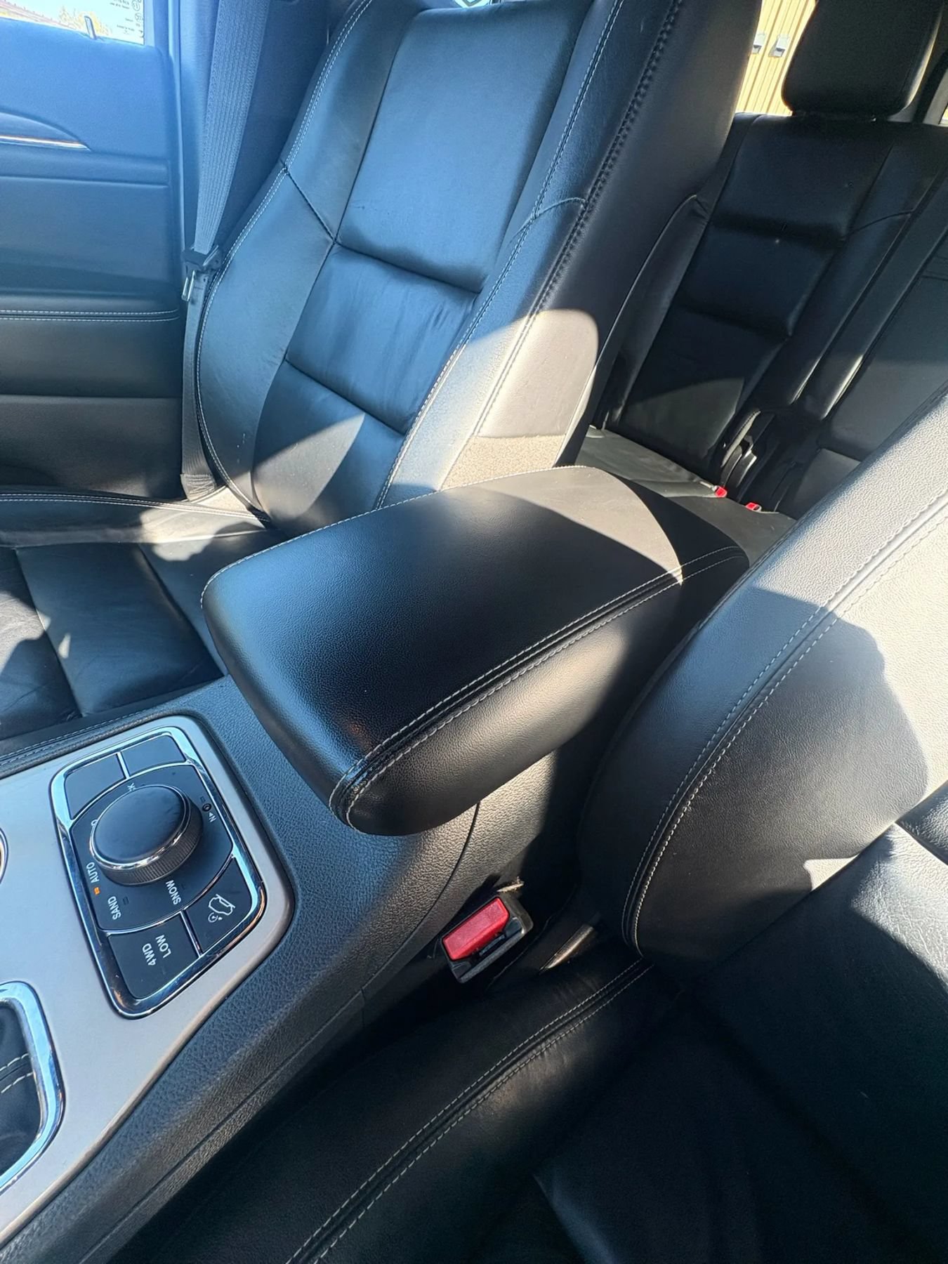 Used 2017 Jeep Grand Cherokee Limited AWD/4WD image 23