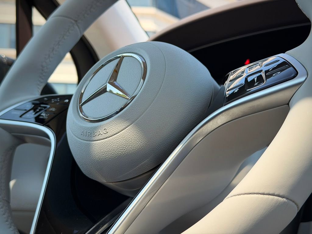 Used 2023 Mercedes-Benz EQS 580 4MATIC SUV image 28