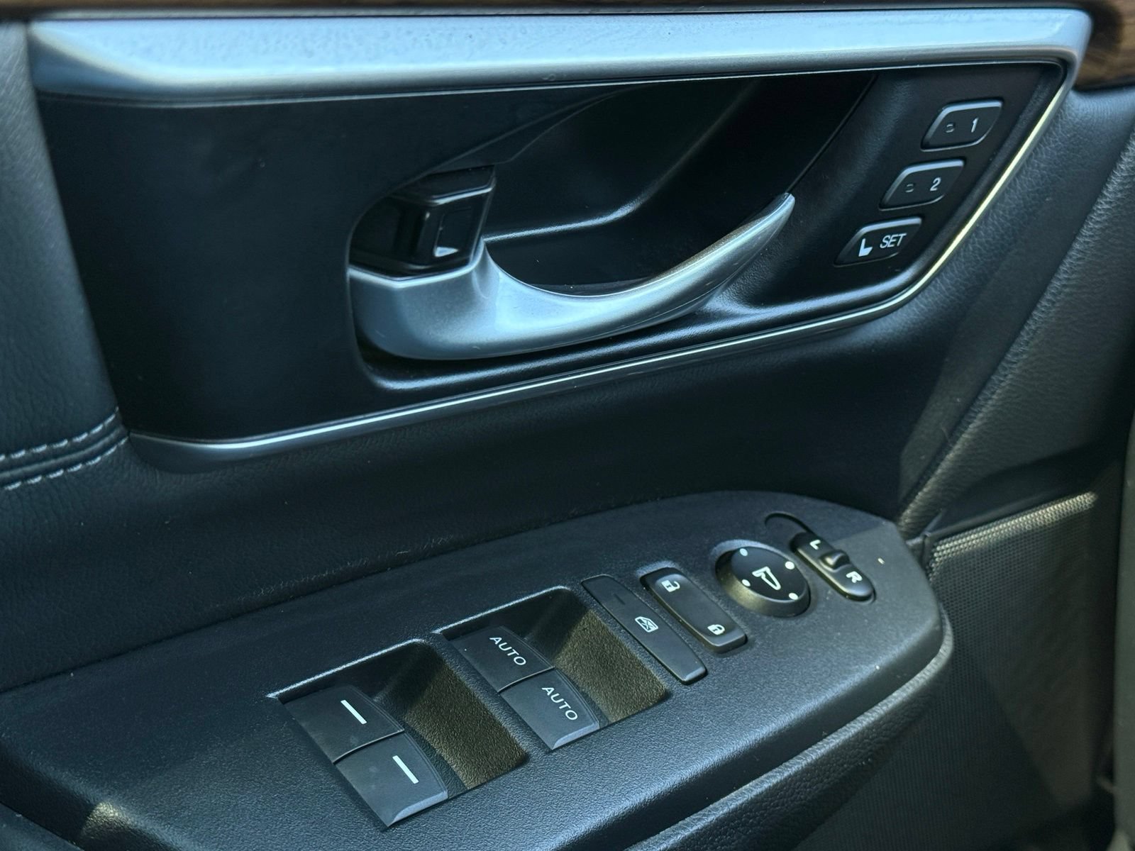 Used 2021 Honda CR-V EX-L image 30