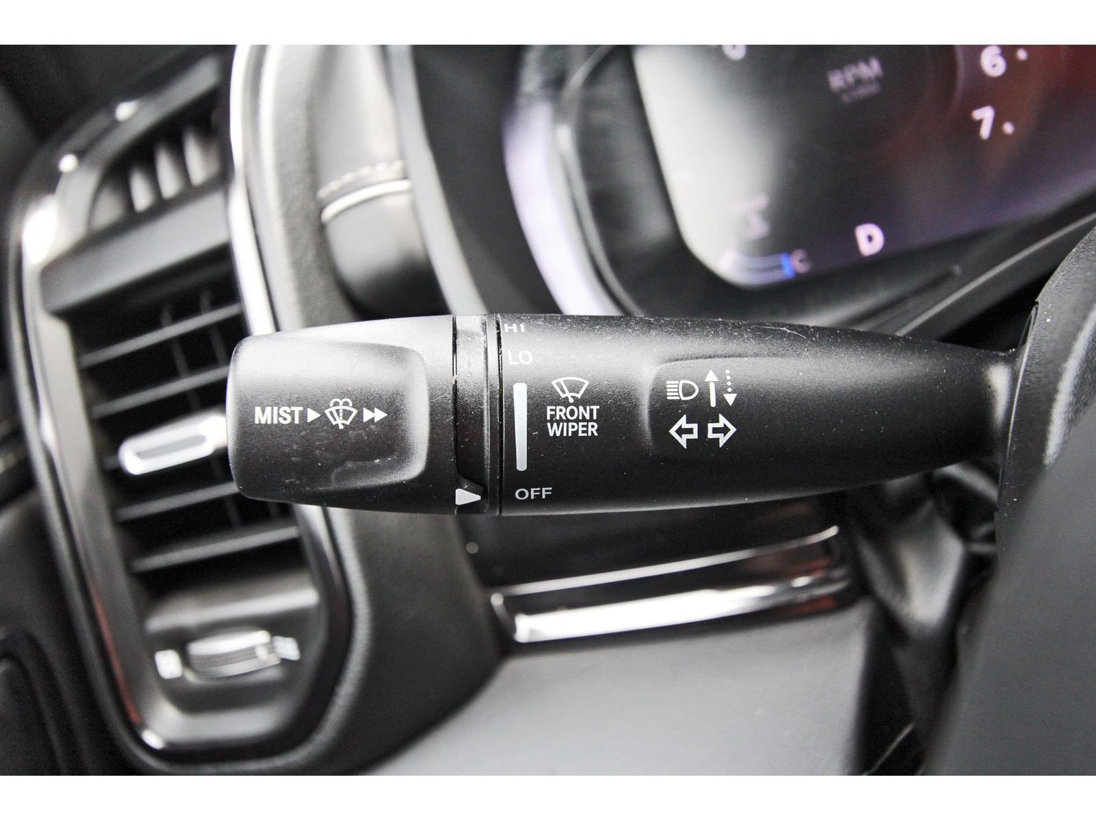 Used 2025 RAM 1500 Limited AWD/4WD image 23