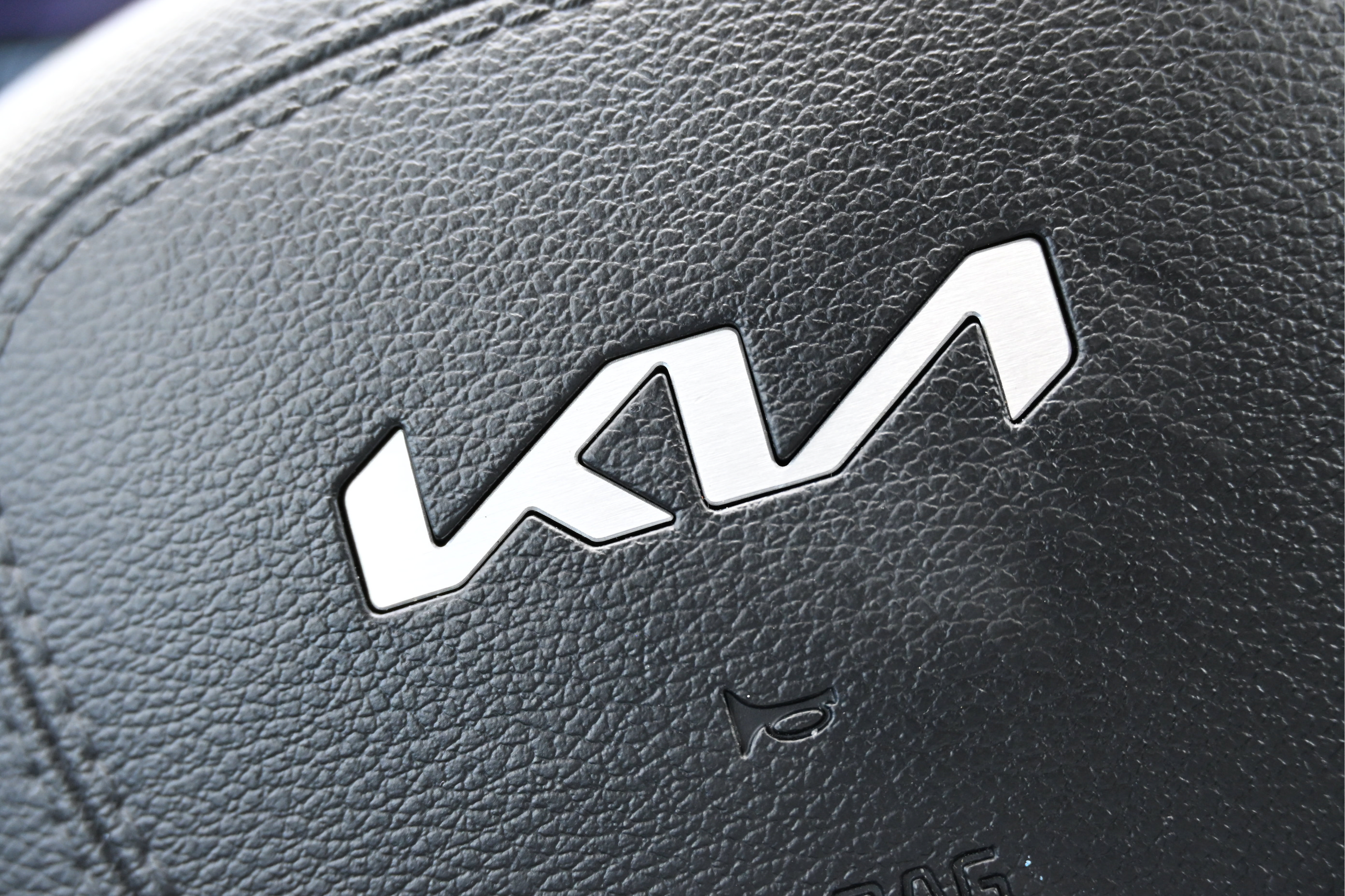 Used 2025 Kia Telluride S AWD/4WD image 34