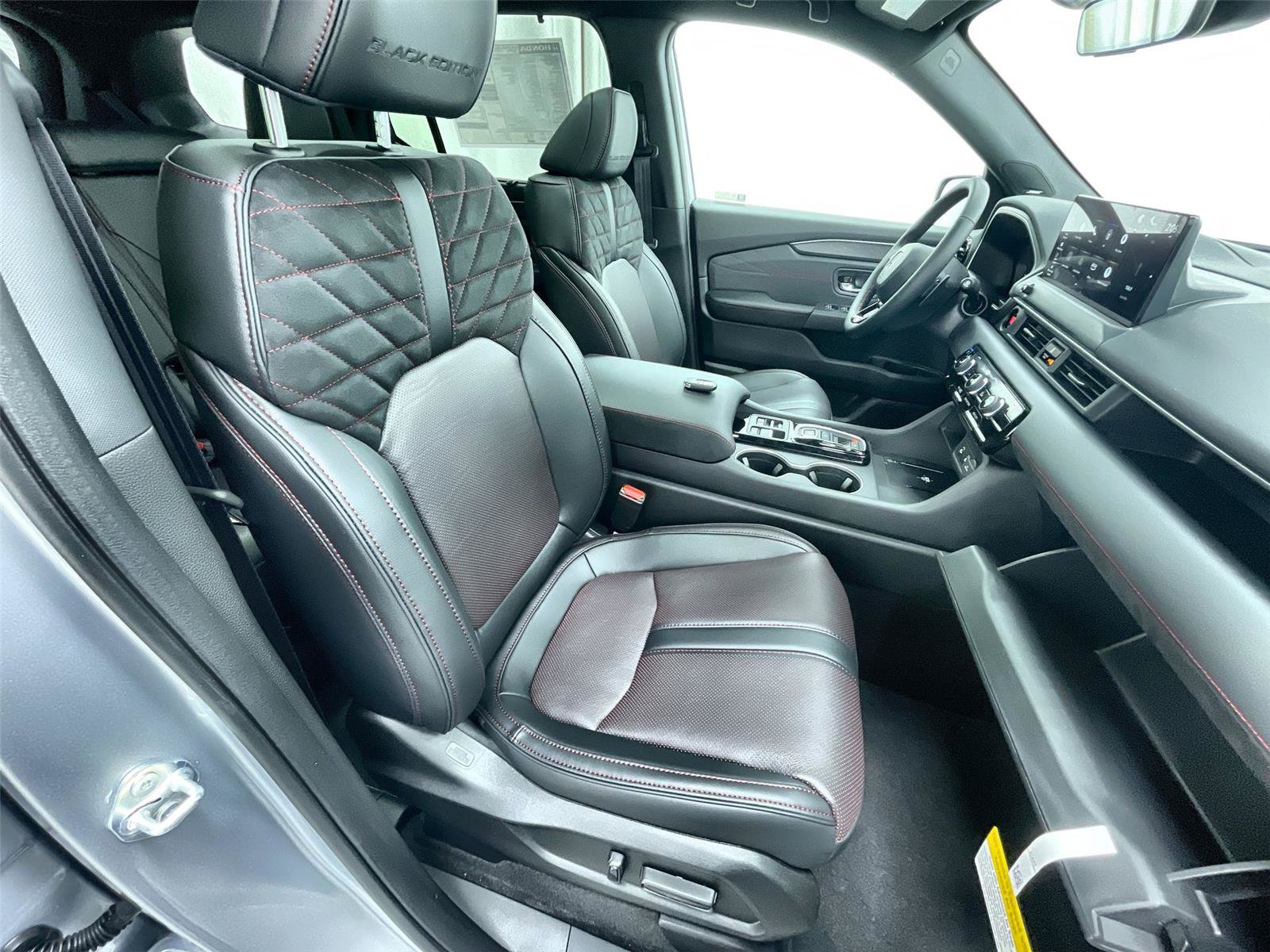 New 2026 Honda Pilot Black Edition image 32