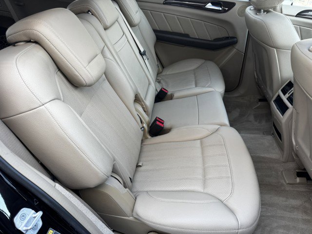 Used 2016 Mercedes-Benz GL 450 4MATIC image 32