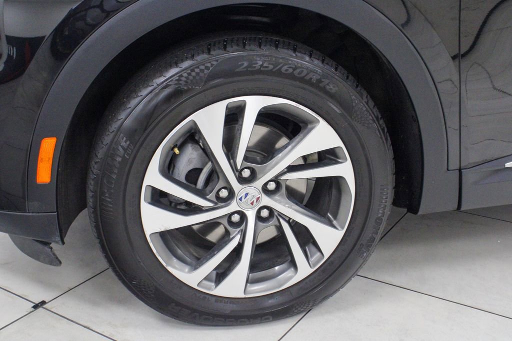 Used 2023 Buick Envision Essence image 13