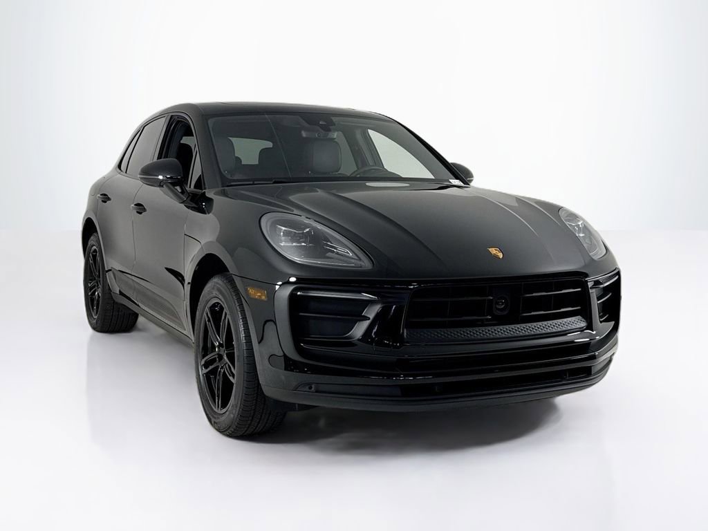 Used 2024 Porsche Macan AWD/4WD image 7
