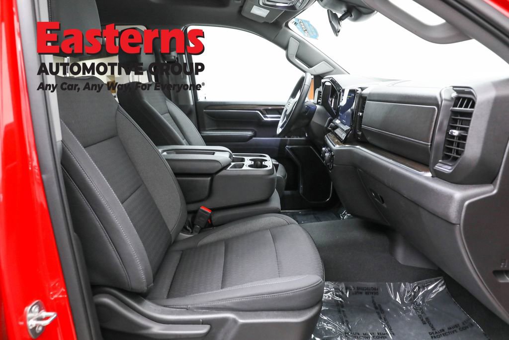 Used 2023 Chevrolet Silverado 1500 LT AWD/4WD image 26