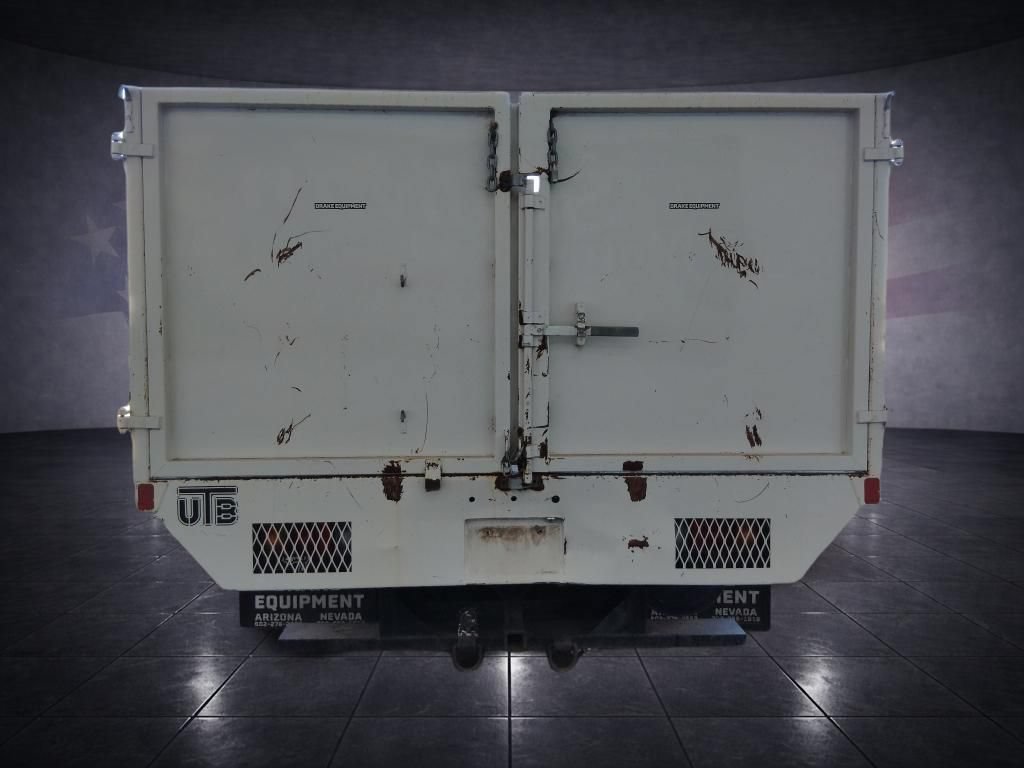 Used 2020 Isuzu NPR RWD image 4