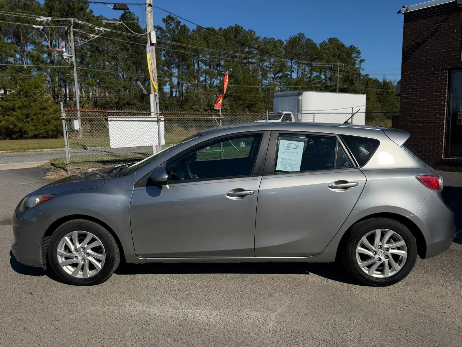 Used 2012 MAZDA MAZDA3 i Touring FWD image 8