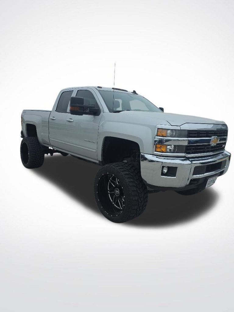 Used 2015 Chevrolet Silverado 2500 LT w/ LT Convenience Package AWD/4WD image 43