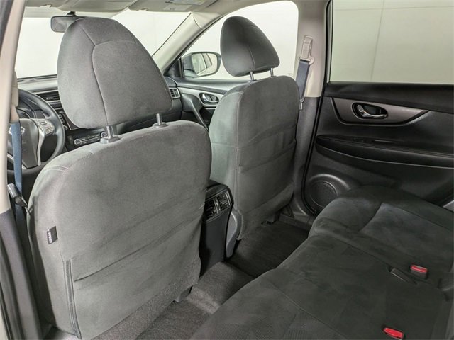 Used 2015 Nissan Rogue SV w/ SV Premium Package image 24