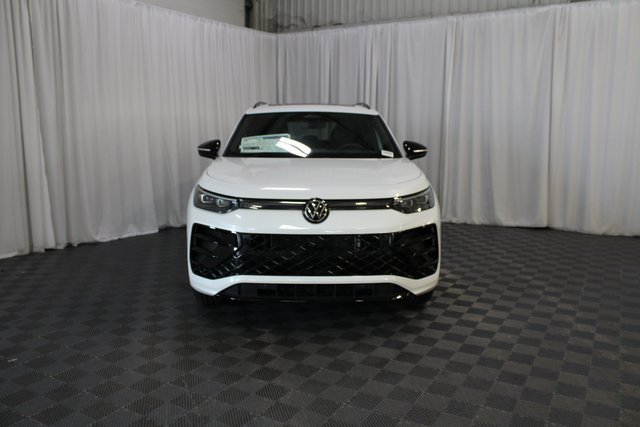 New 2025 Volkswagen Tiguan SE R-Line image 27